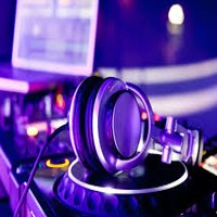 5 Fun Ways to Keep Your Wedding Guests Entertained
